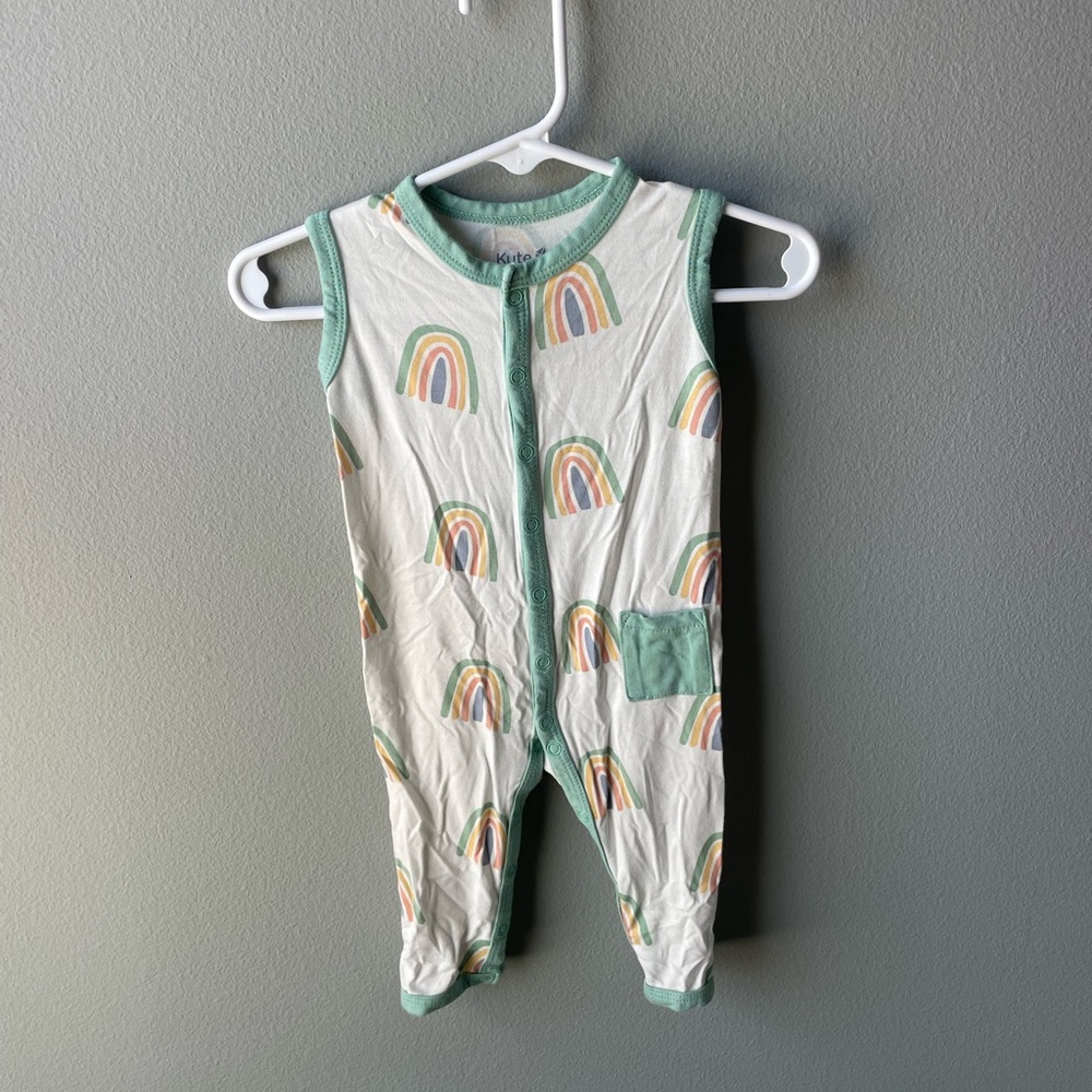 Kyte Baby Rainbow Bamboo Sleeveless Snap Romper Unisex Print
